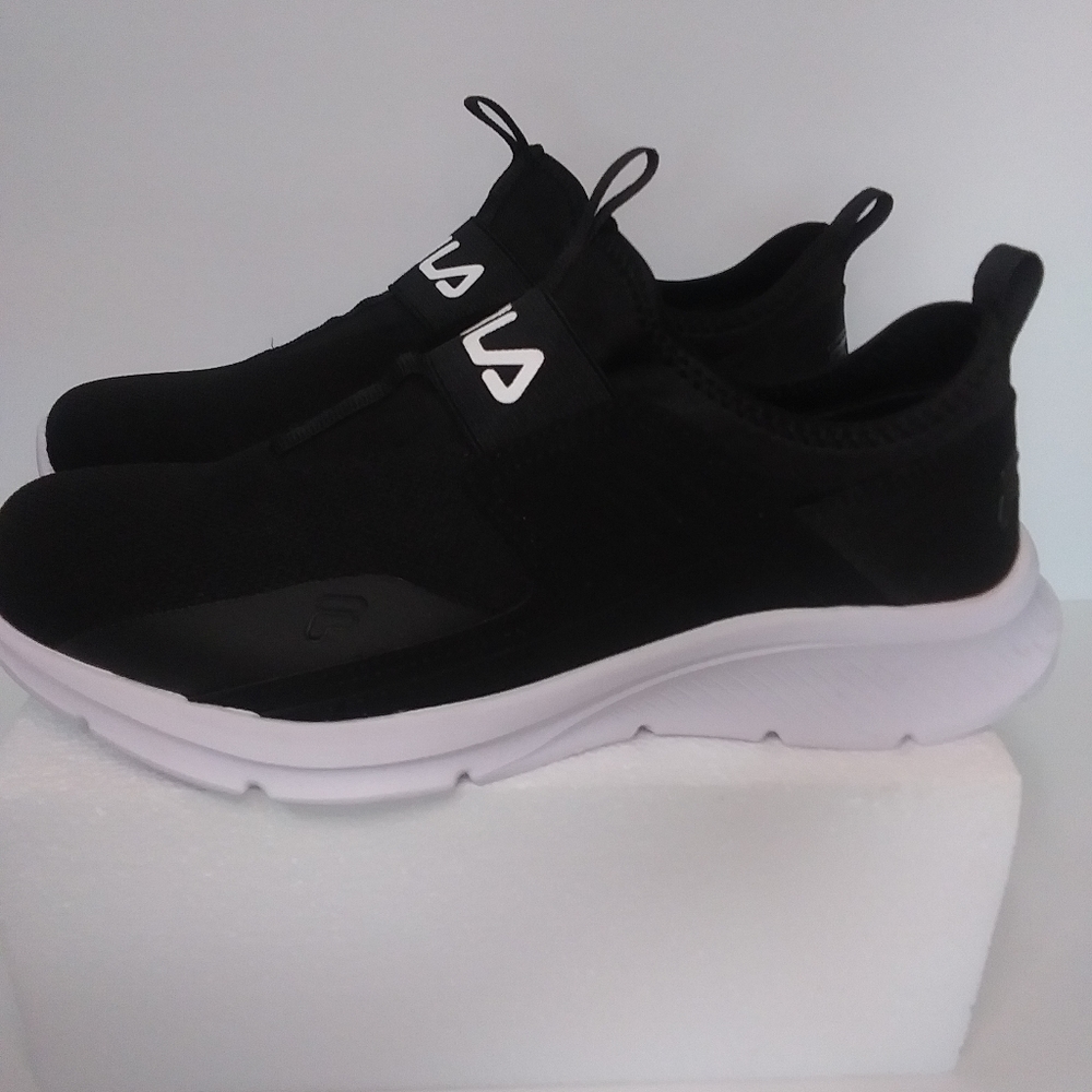Ladies Athletic  Fila Slip-on Sneakers